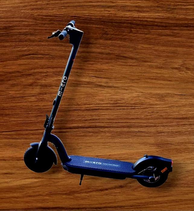Trottinette marque MICRO,super rapide, autonomie 35 km,résistant, 25km heures