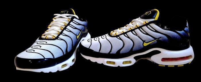 Chaussures TH, Pointure 42 43 44, 59 euros